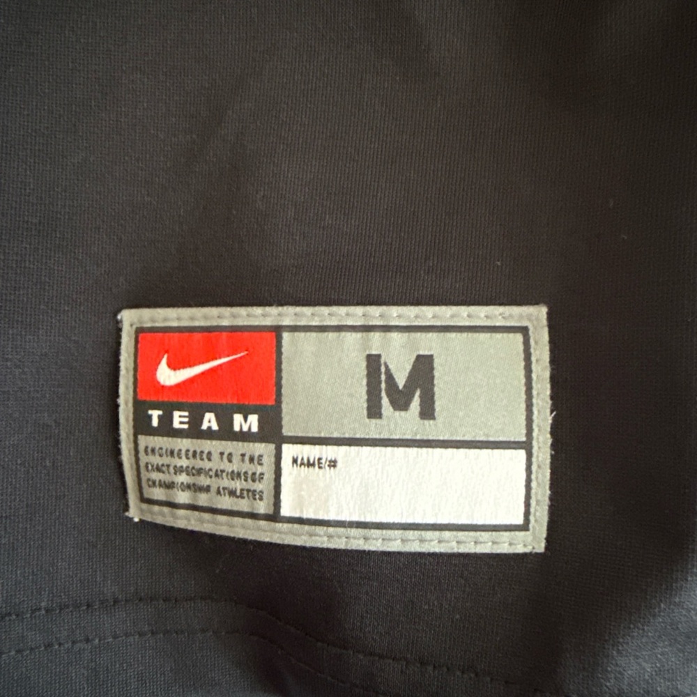 Nike Black Team Label Shirt - Picture 3 of 6